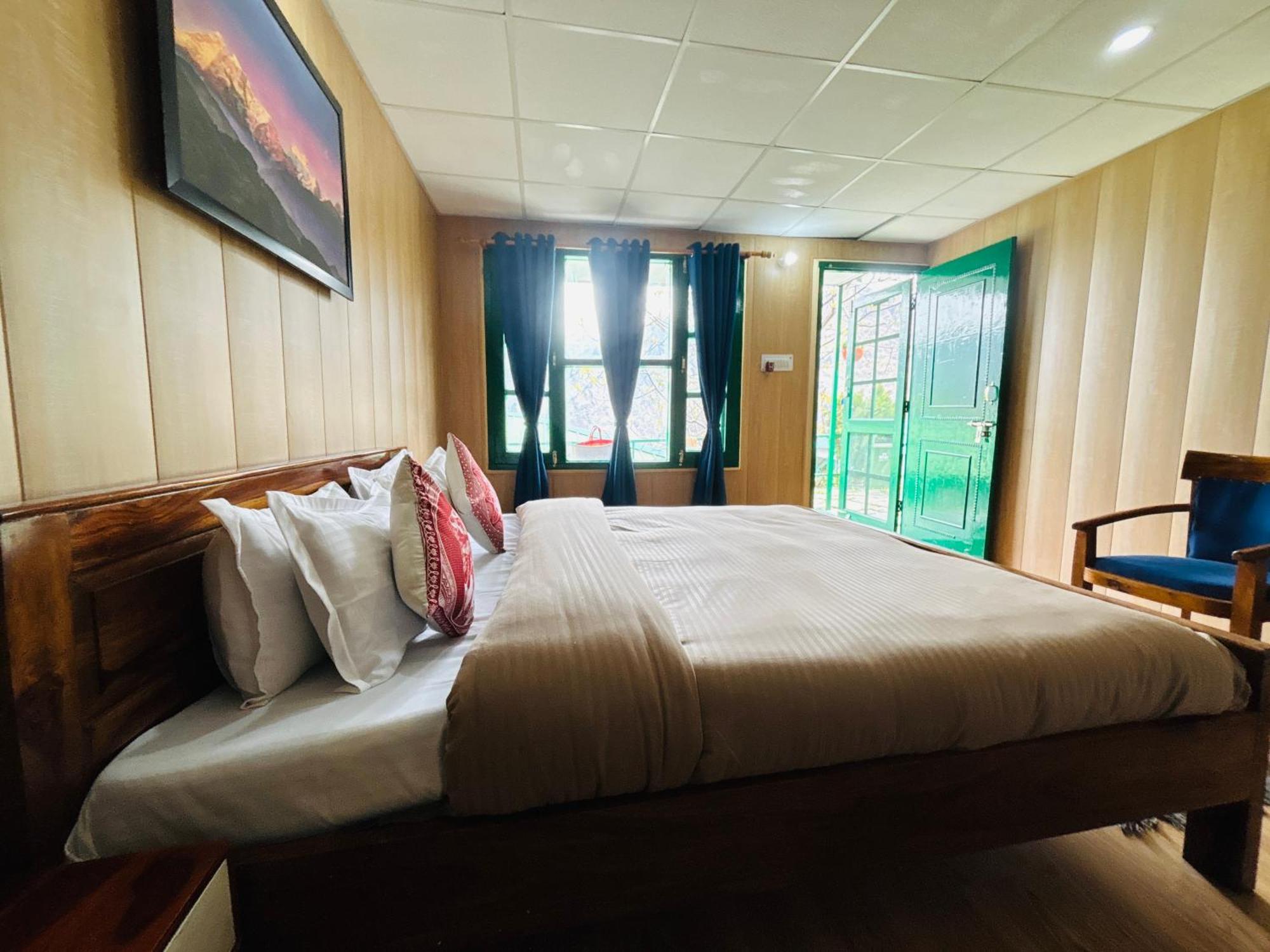 Himalayan High, Auli, By Himalayan Eco Lodges Joshīmath Екстериор снимка